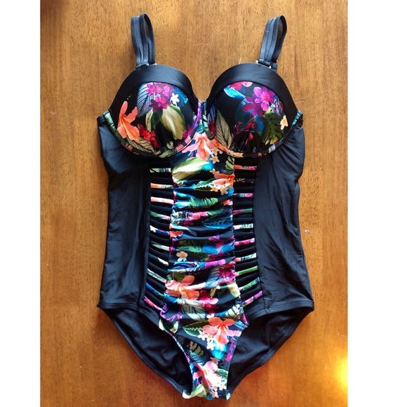 Swimsuits For All Floral Ruched One-Piece Swimsuit - Picture 3 of 7